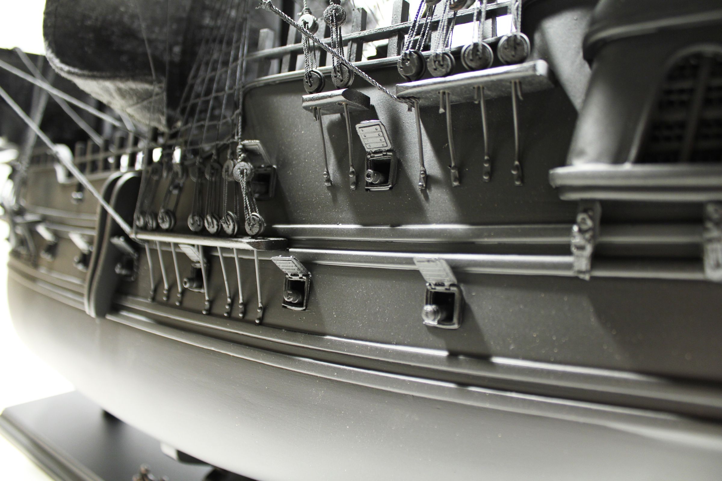 ToysWeltX Black Pearl 1/50 Medieval Wooden Building Kit - Pirate Ship Series (Kit Version To Assemble