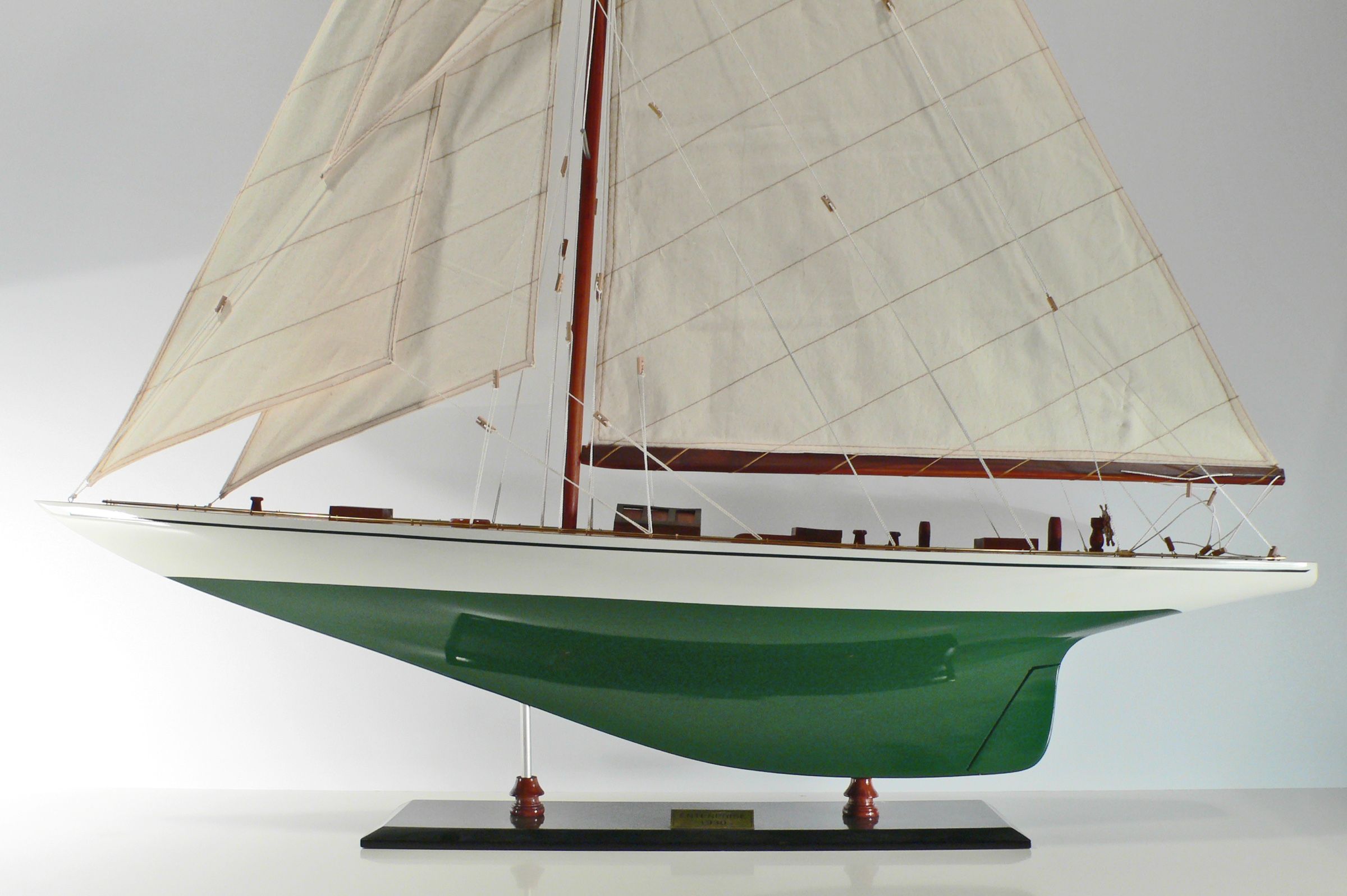 Enterprise (Green, White) Nain ship models