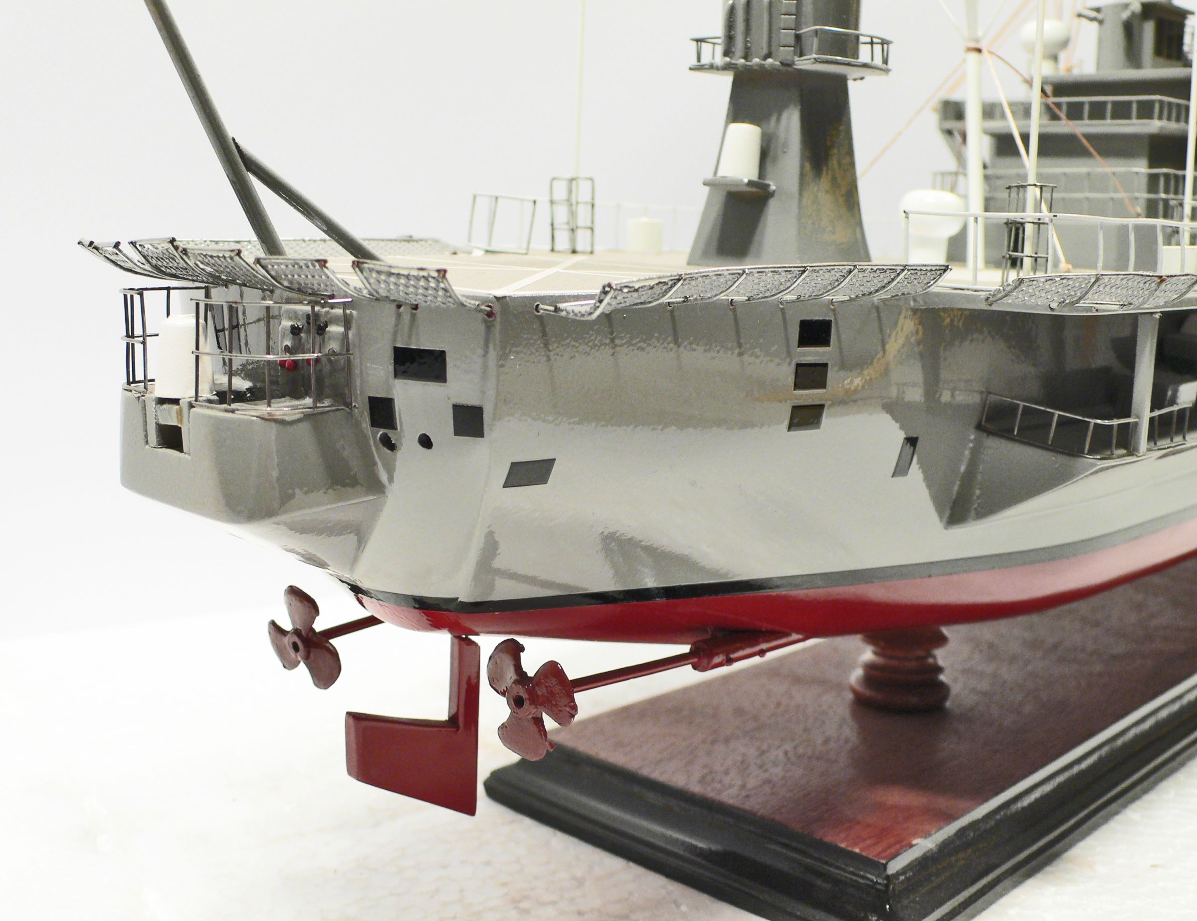 USS-Blue-Ridge-L80-04
