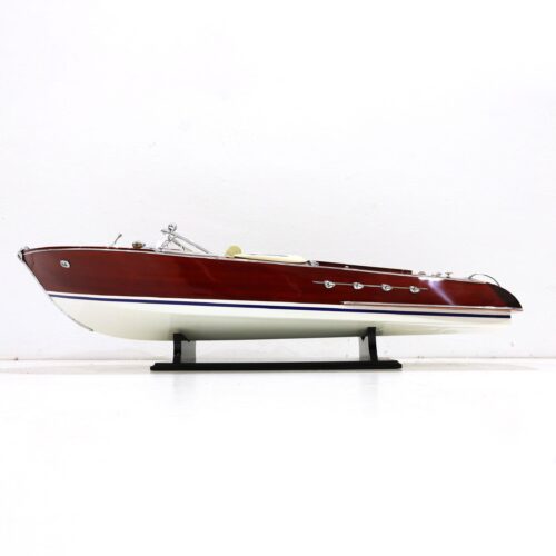 Handgefertigtes Schiffsmodell aus Holz eines Italienischem Speedbootes